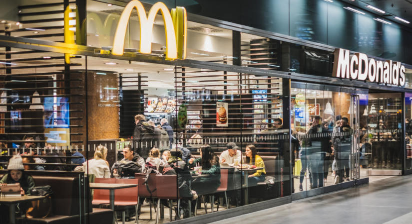 Hihetetlen, de végleg kitiltották a McDonaldsot ezekből az országokból: van, ahol törvény tiltja az arany boltíveket