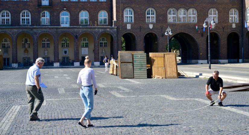 Már épül a borváros Szeged szívében, készülnek a 125 borászat fogadására  fotók
