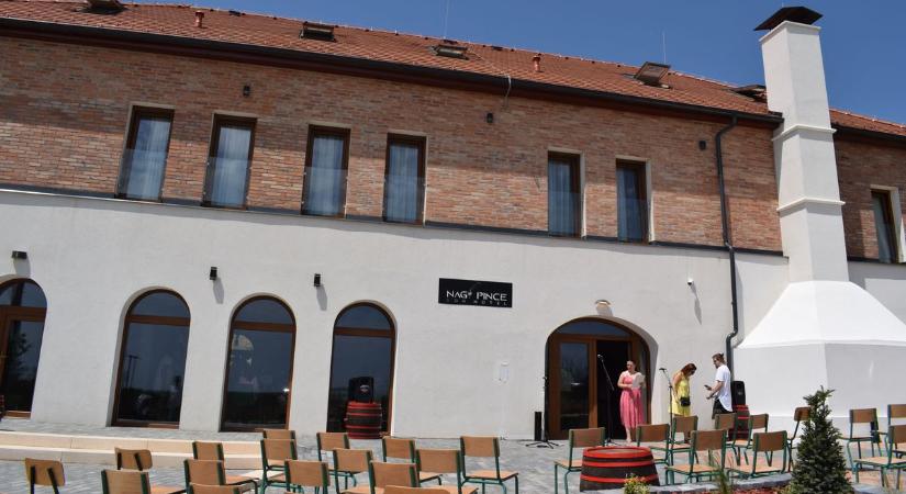 Új állomással gyarapodott a „Balatoni borút”