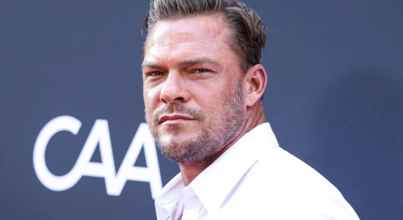 Alan Ritchson elárulta, miért maradt el a Die Trying című kötet adaptációja a Reacher sorozatban