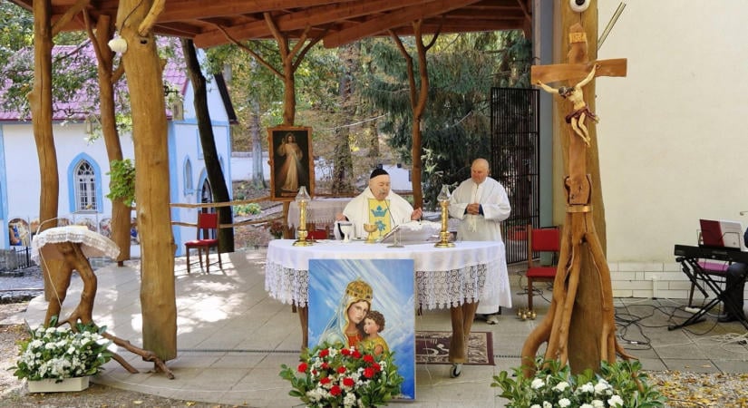 Magyarok Nagyasszonya ünnepi szentmiséje a a pozbai Mária-kegyhelyen
