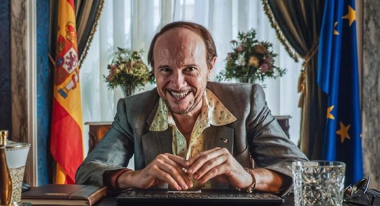 18-os előzetessel érkezik az új Torrente-film, amiben még Donald Trump is feltűnik