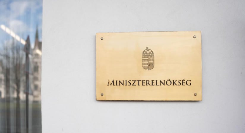 455 millió forintnyi gyanús megrendelés miatt tett feljelentést a Miniszterelnökség