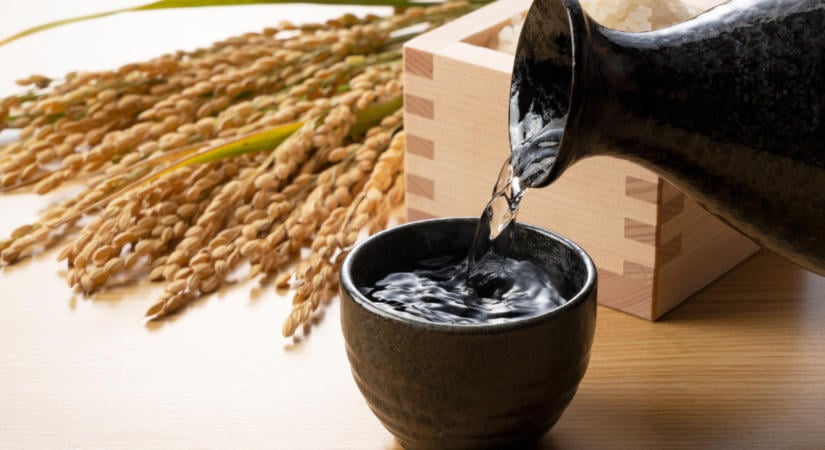 Hoppá: ezért nem isznak vizet a japánok evés közben – Lehet te is így csinálod majd?