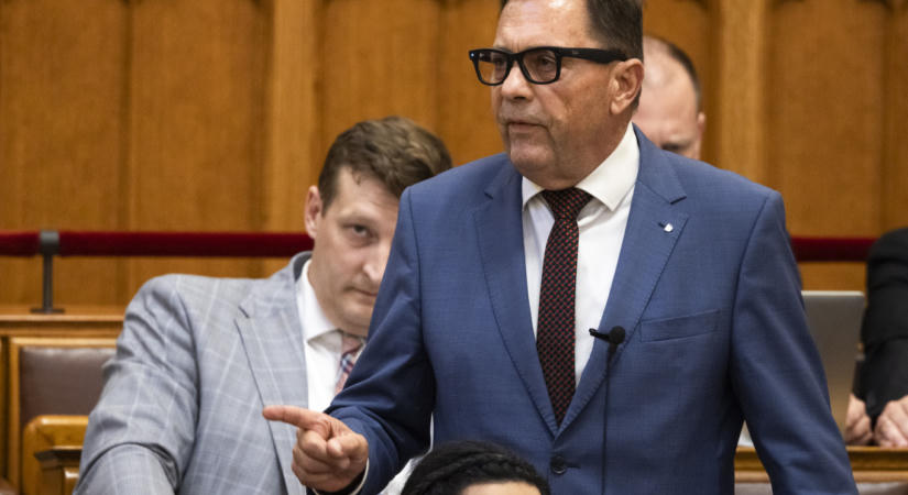 Pócs János attól tart, Navracsicsék miatt úgy járnak majd, mint az MSZP és a DK