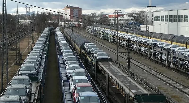 Tovább bővült az uniós autópiac, az elektromos hajtások húzzák a számokat