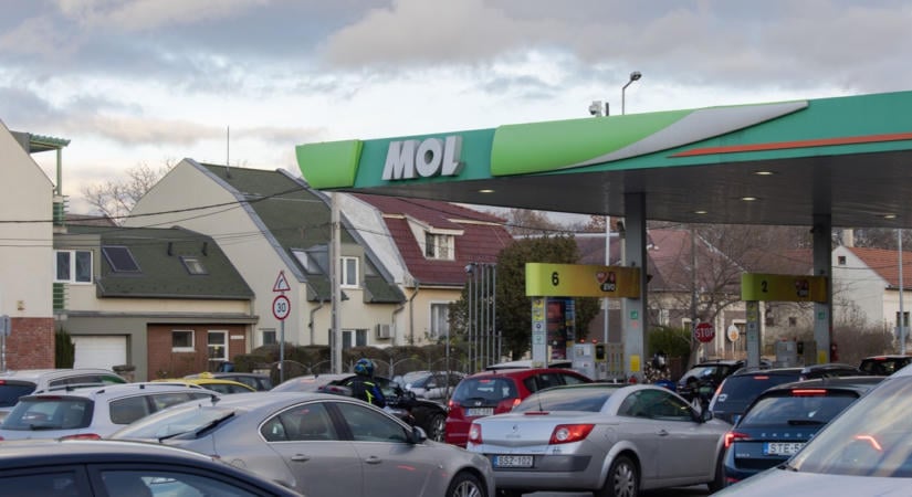 Betelt a pohár a benzinkutasoknál: komoly követeléssel álltak elő