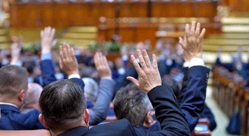Szerdán dől el a Mureșan-kormány sorsa