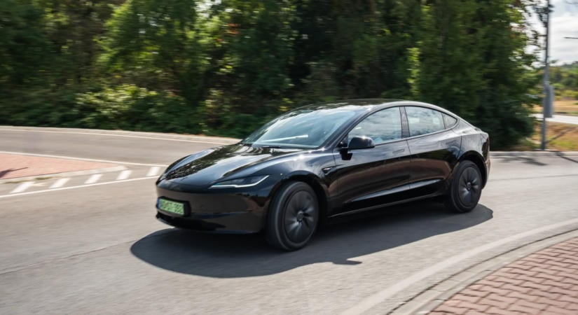 Ez most a legolcsóbb új Tesla!