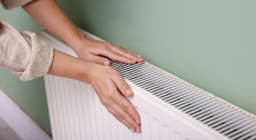 Bekapcsolták a távfűtést, estére már 3000 vásárhelyi lakásban lesz meleg