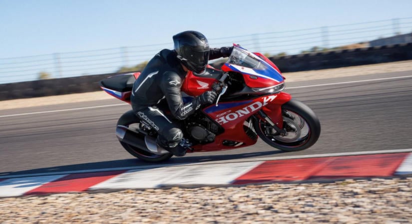 72 lóerős sornégyest épített a Honda