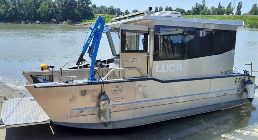 Luca, a Tisza mélyének kutatója: elképesztő pontossággal dolgozik a vízügy különleges mérőhajója
