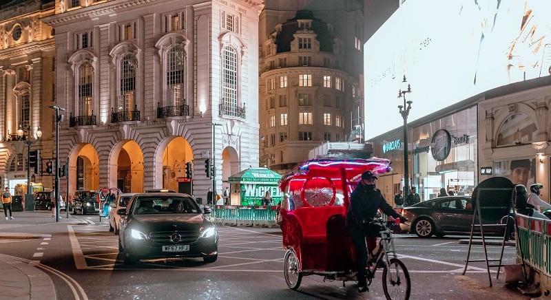 Romániai banda húzza le a turistákat Londonban