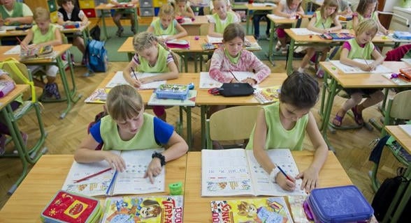 Iskolakezdési utalvány: újabb részleteket közölt a kormány