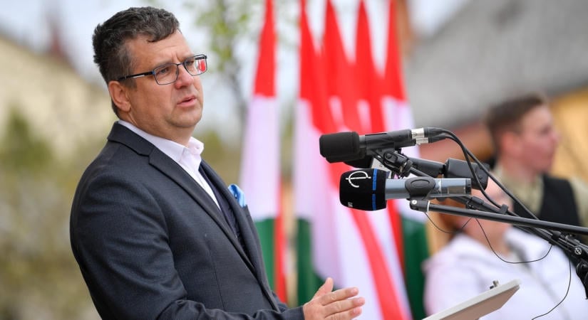 Volánbusz: milliárdos üzletek és súlyos állítások a volt fideszes miniszterről
