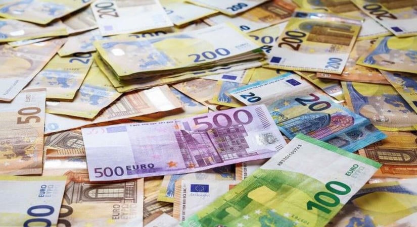 Mi van a forinttal? Ennyit kérnek egy euróért szerda reggel