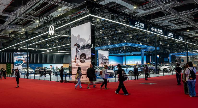 Volkswagen Csoport: a hagyományos és tisztán elektromos autókból is kevesebb fogyott