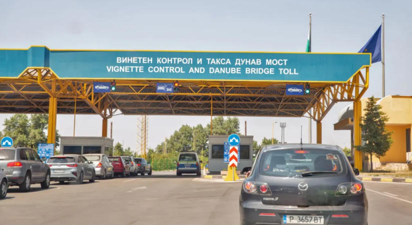Eszméletlen állapotban találtak két határsértőre egy kamion rakterében Romániában