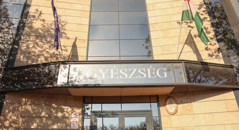 Elkezdődött Matolcsy György gyanúsítotti kihallgatása, másokat is őrizetbe vettek