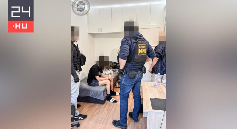 Terrorcselekménnyel fenyegetés miatt nyomoznak egy győri fiú ellen