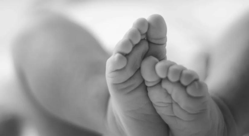 Ittas állapotban okozott súlyos sérüléseket négyhetes kisfiának egy apa – a csecsemő egy héttel később meghalt