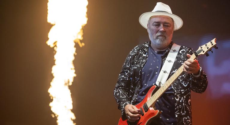 Nem kímélte a Gyöngyhajú lányt feldolgozó Kóbor Lénát az Omega legendája