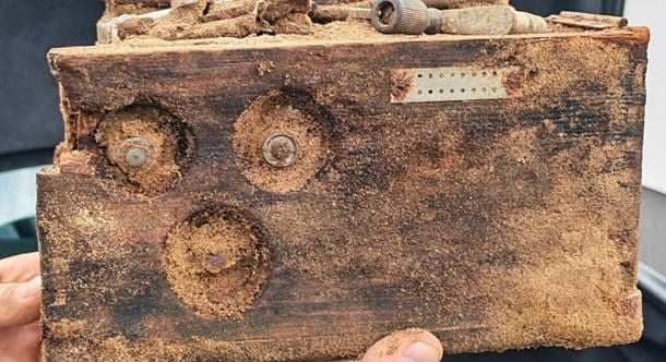 1939-ből származó, földbe ásott telefonokat találtak Lengyelországban