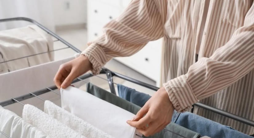 Japán teregetés vagy klímás párátlanítás: mi segíti a gyors ruhaszárítást télen?