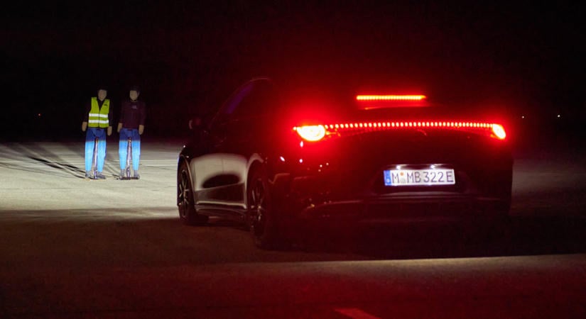 Kiderült egy hiányosság a modern autóknál, veszélyt rejt egy biztonsági rendszer