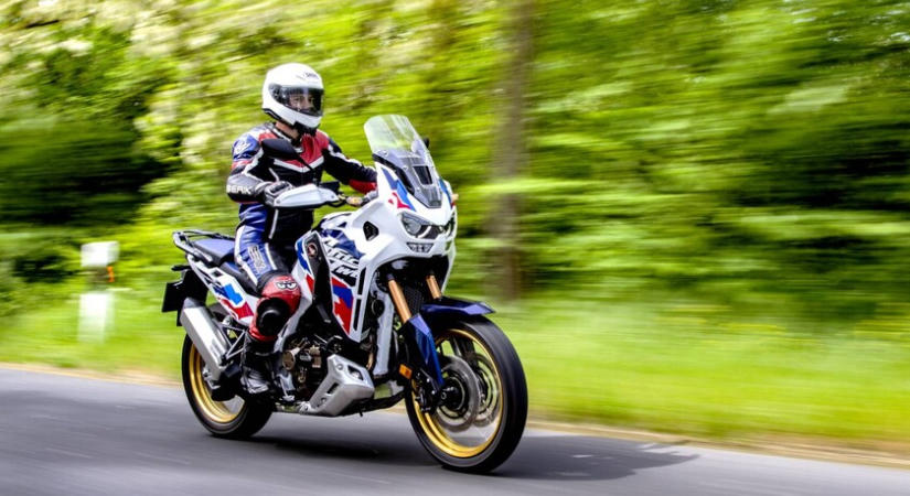 Jön az Africa Twin V3? - Újra V-motorral...