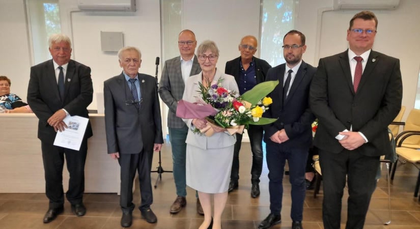 Dr. Krizmanich Mária főorvost köszöntötték Celldömölkön a kórház és a város vezetői
