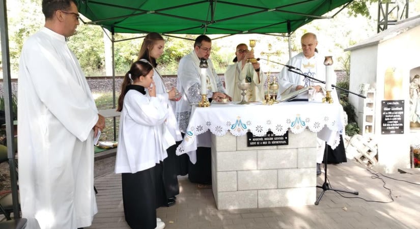 "Nem vagyunk egyedül" – ezúttal is sokan zarándokoltak el a Szentkúthoz