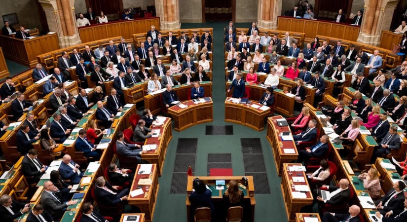 Országgyűlés: A jövő évi költségvetést mutatja be a miniszterelnök