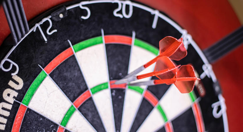 Jótékonysági dartsversenyt rendeznek Mihály Bence emlékére