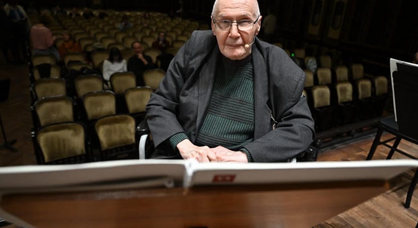 Kurtág Györgyöt kitüntette a lengyel kulturális miniszter