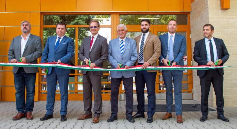 Évi 85 millió forint veszteséget termel az egymilliárdból felhúzott sportcsarnok