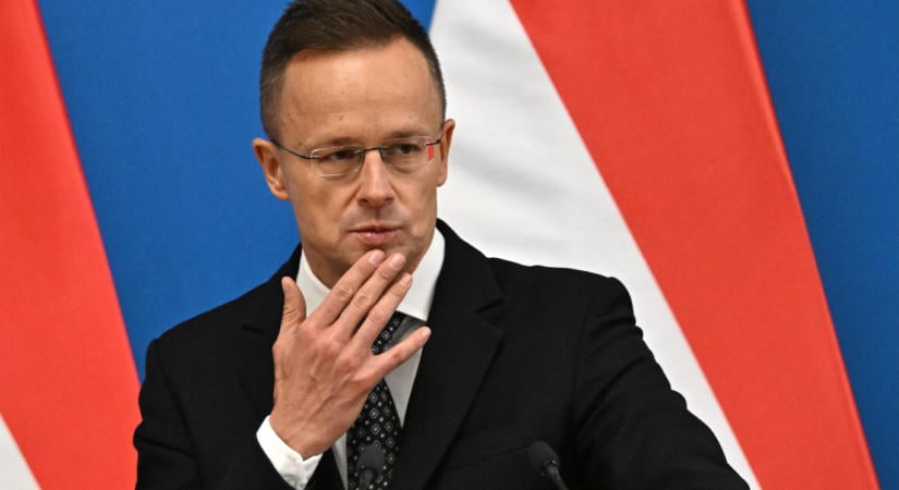 15 milliárdot költöttek el Szijjártóék Washingtonban egy azbesztes palotára