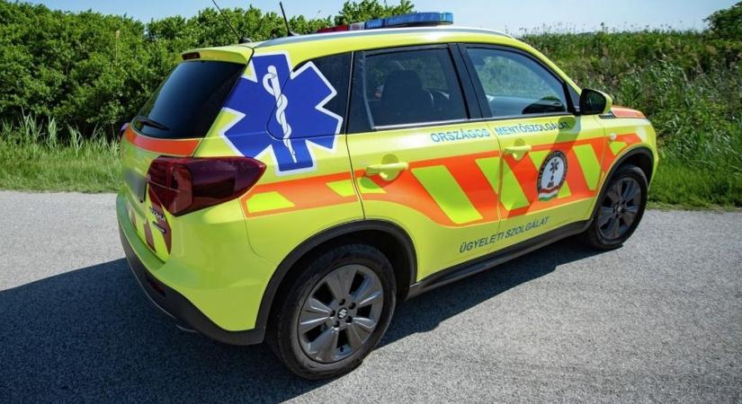 Felborult egy lakóautó az M1-esen