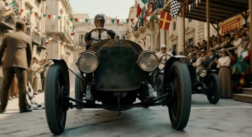 Al Pacino, Anthony Hopkins, Jessica Alba – sztárparádé a Maserati-filmben