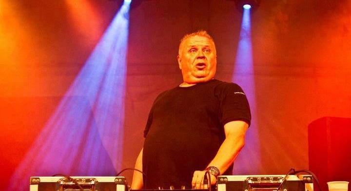 „Közeleg az idő” – Dévényi Tibi bácsi vidéken kezd új életet