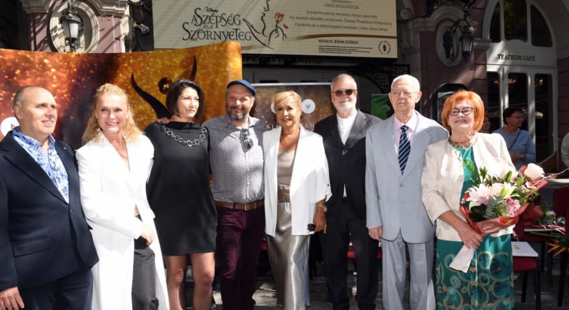 Új lábnyomok a halhatatlanság sétányán