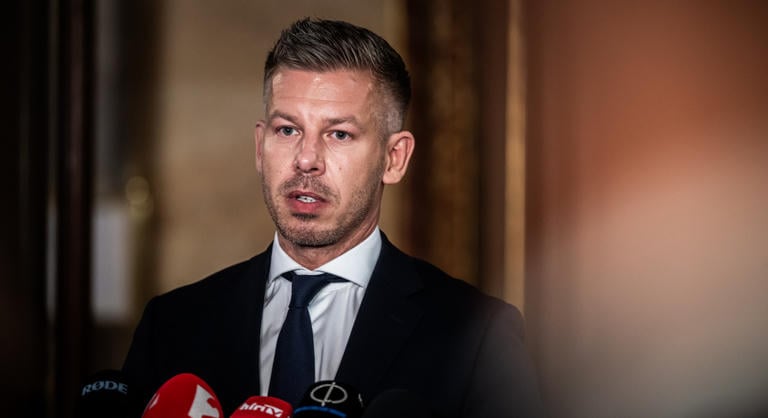 Magyar Péter Kisvárdán tárja fel Seszták Miklós vesztegetési ügyének részleteit