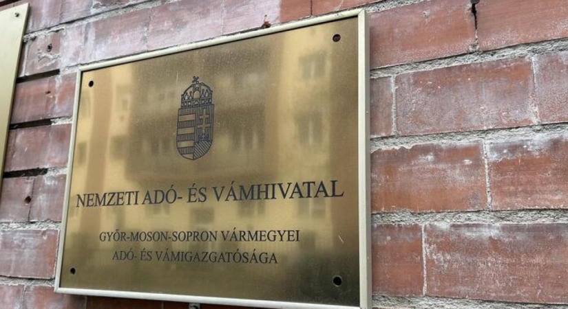 Újabb NAV-vezető távozik a posztjáról