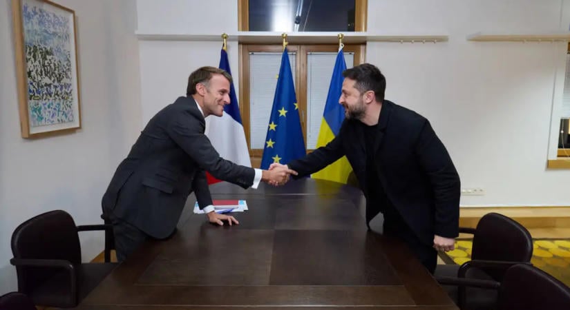 Emmanuel Macron: Franciaország gyorsítja Ukrajna fegyverellátását és a közös hadiipart