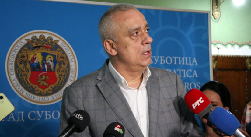 Elítélték Stevan Bakić szabadkai polgármestert a dékán megsértése miatt