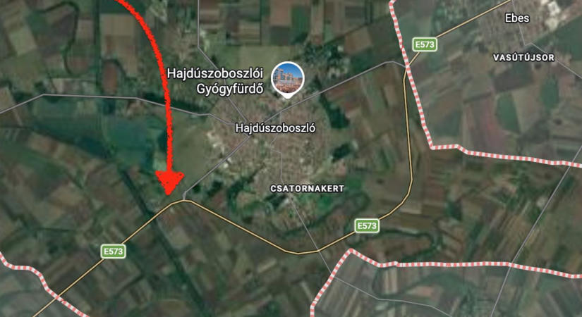Összeütközött két kisteherautó Szoboszlónál