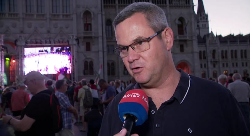 Nem ment el a szakbizottságra a miniszter, Takács Péter szerint nincs gazdája a 500 milliárdos ígéretnek