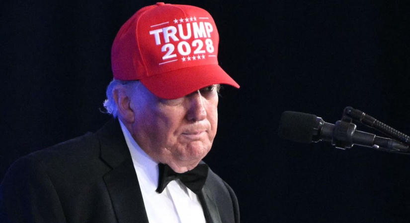 Különös dolgot tett Amerika: bezárt 5 konzulátust, a demokraták szerint stratégiai hibát vétett Trump, Kína töltheti be az így keletkezett űrt