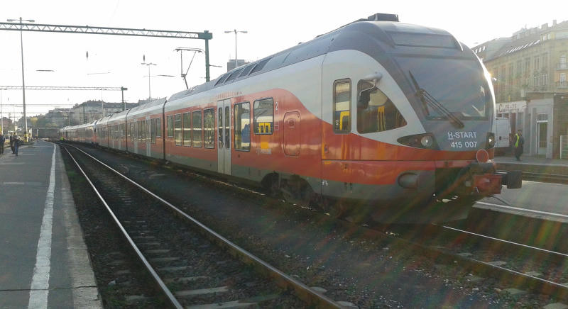 Szeptember 22-én 999 forintos napijeggyel lehet utazni országszerte a helyközi vonatokon és buszokon