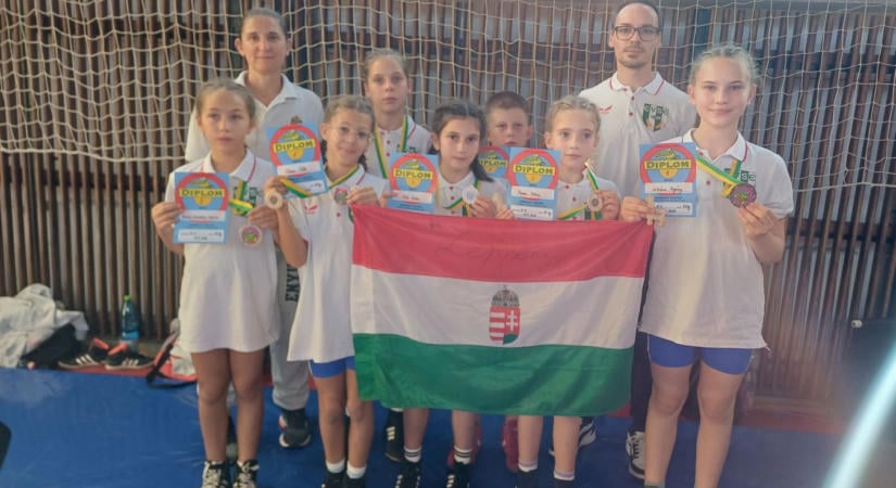 Három aranyéremmel tértek haza Csehországból a lepsényi birkózók